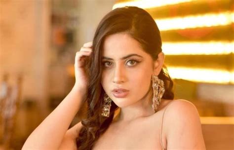 urfi javed viral nude pic|URFI JAVED Nude